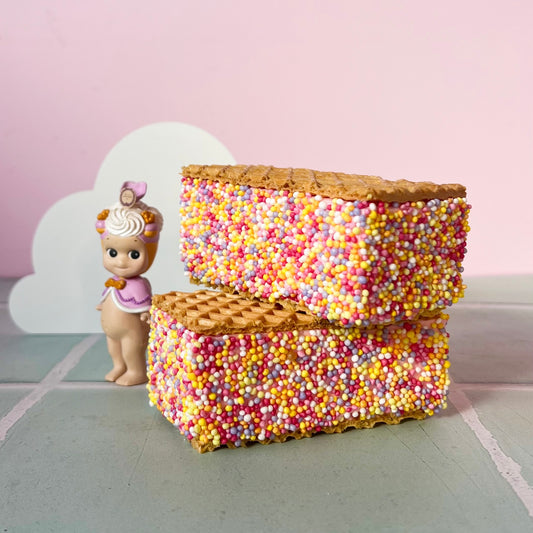 Strawberry Marshmallow Wafer Sandwich