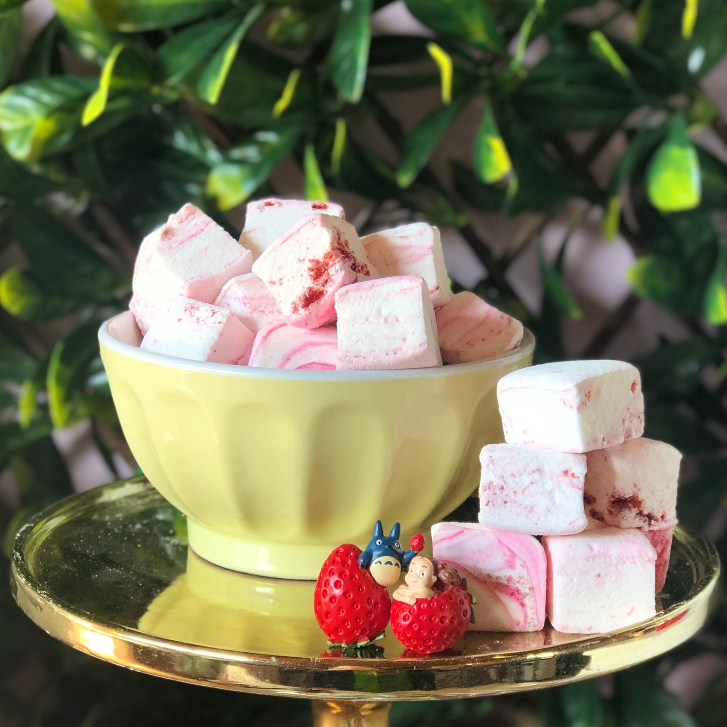 Strawberry flavoured handmade marshmallows